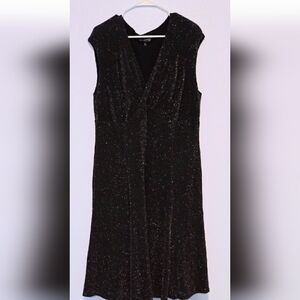 Jones New York Black Sparklly Midi Dress Surplice Bodice Fits Body Stretchy